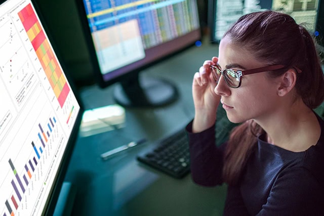 Leveraging data visualizations for effective government operations 